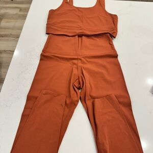 Nike Women's Rust Leggings Set